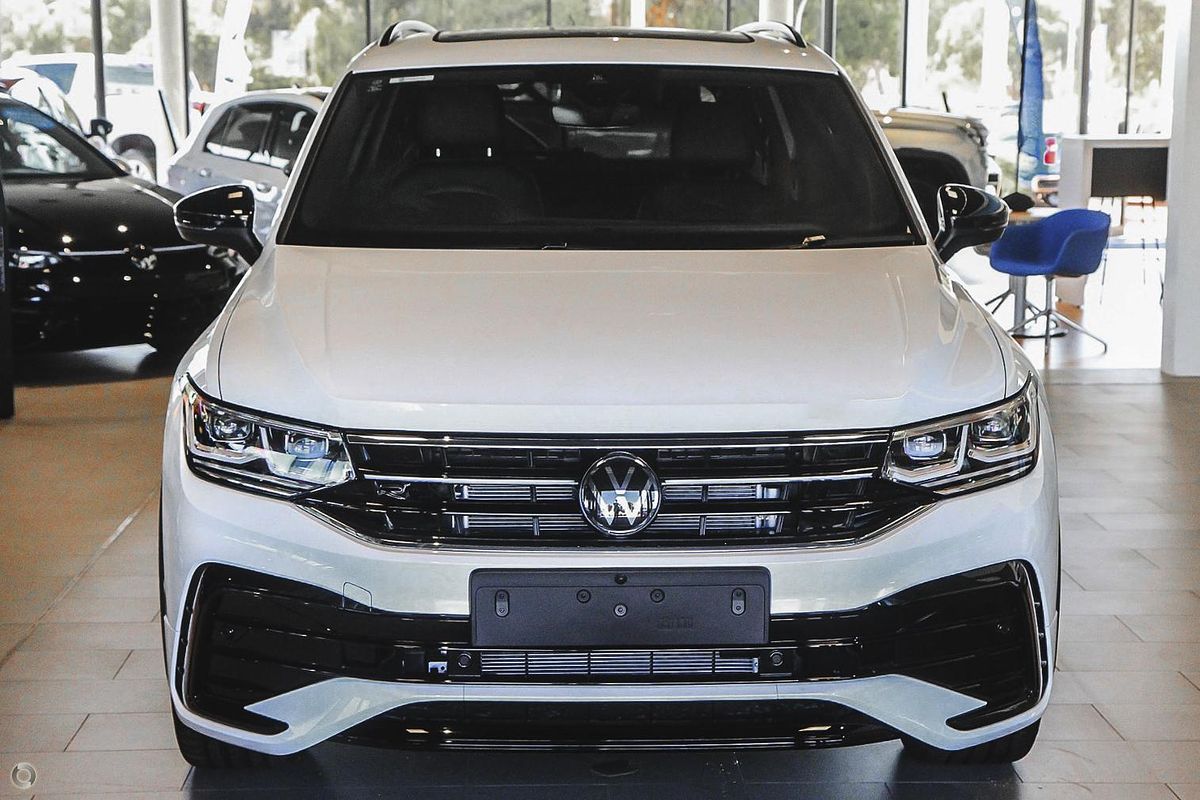 2024 Volkswagen Tiguan Wolfsburg Edition Allspace 5N