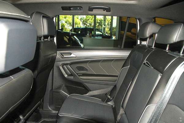2024 Volkswagen Tiguan Wolfsburg Edition Allspace 5N