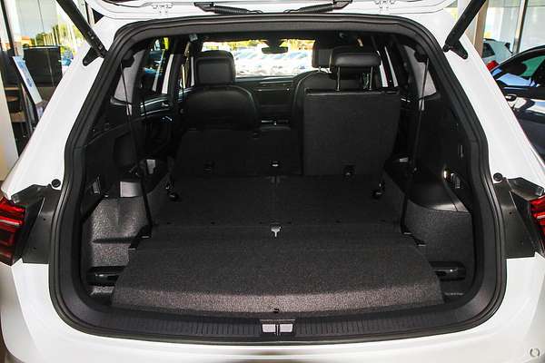 2024 Volkswagen Tiguan Wolfsburg Edition Allspace 5N