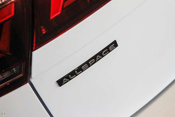 2024 Volkswagen Tiguan Wolfsburg Edition Allspace 5N