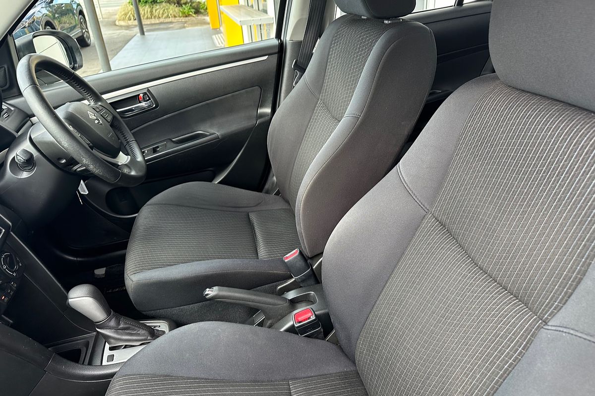 2015 Suzuki Swift GL Navigator FZ