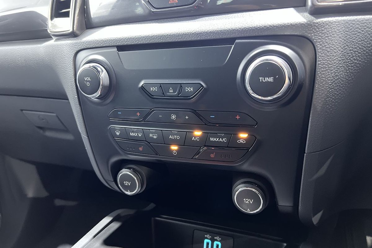 2017 Ford Everest Titanium UA