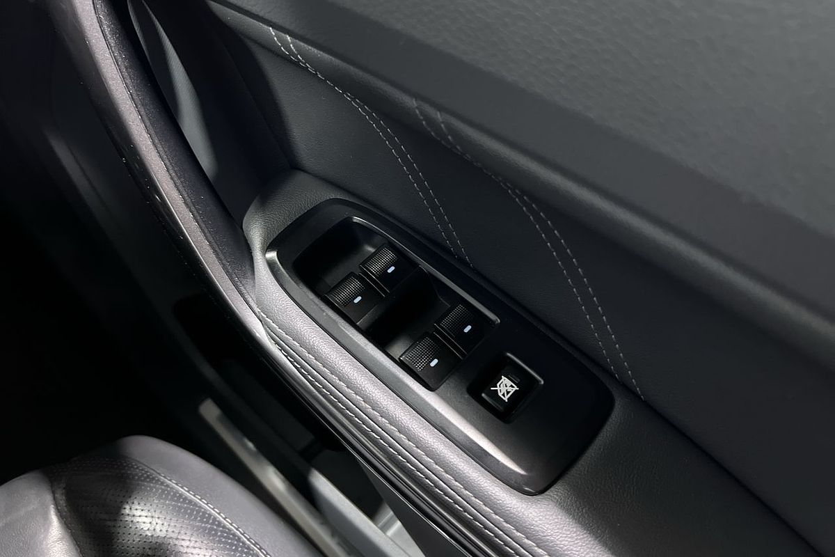 2017 Ford Everest Titanium UA