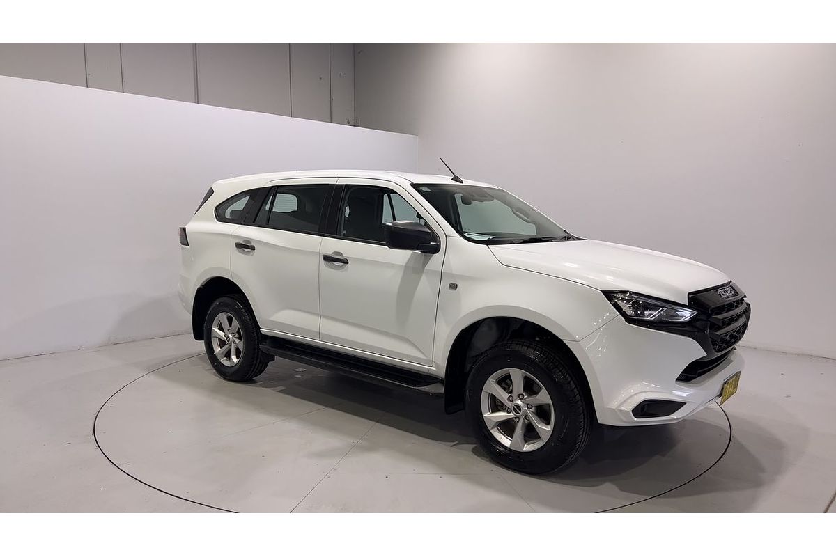 2022 Isuzu MU-X LS-M