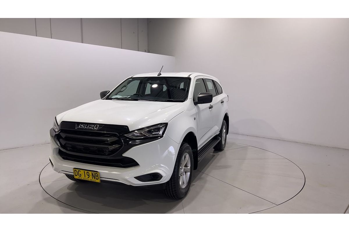 2022 Isuzu MU-X LS-M