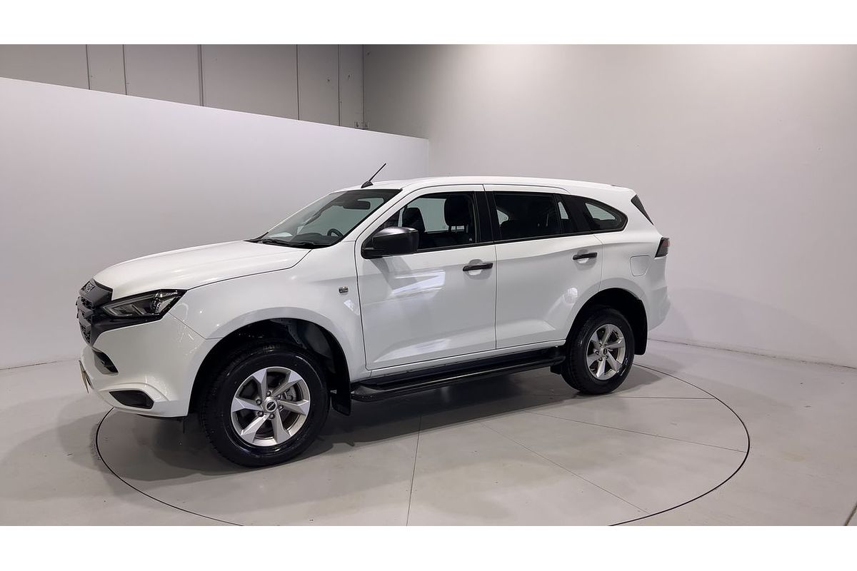 2022 Isuzu MU-X LS-M