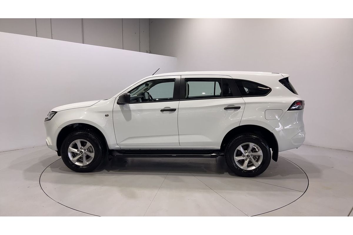 2022 Isuzu MU-X LS-M