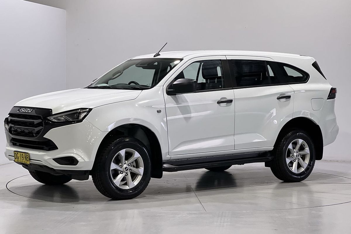 2022 Isuzu MU-X LS-M