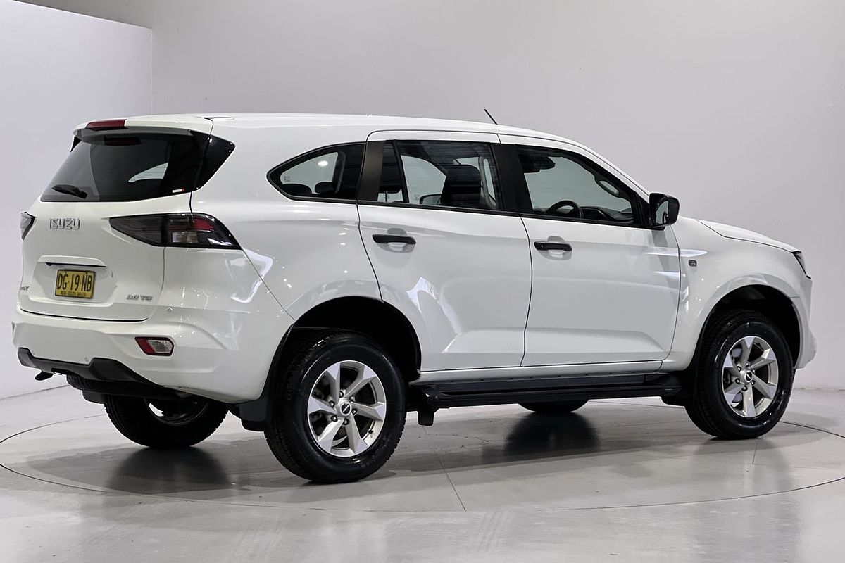 2022 Isuzu MU-X LS-M