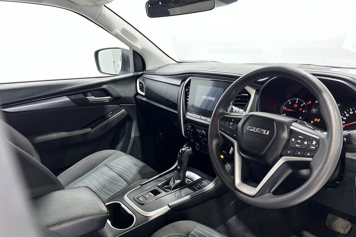 2022 Isuzu MU-X LS-M