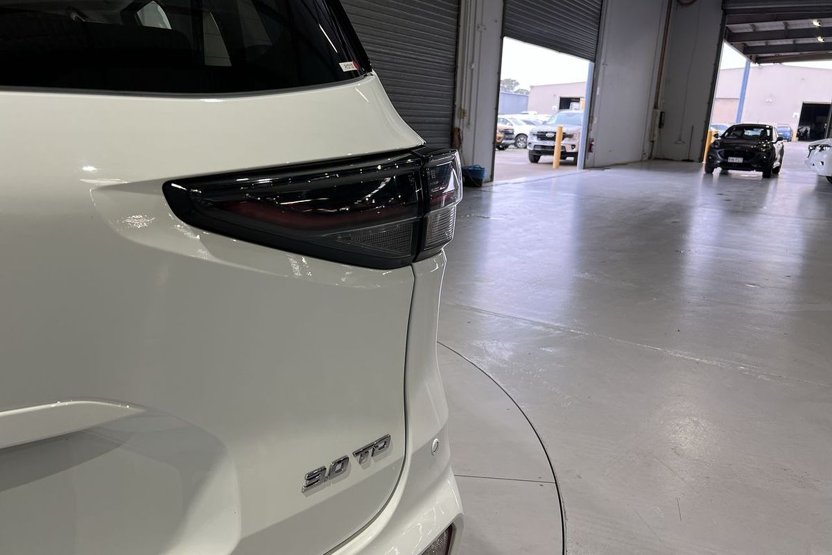 2022 Isuzu MU-X LS-M