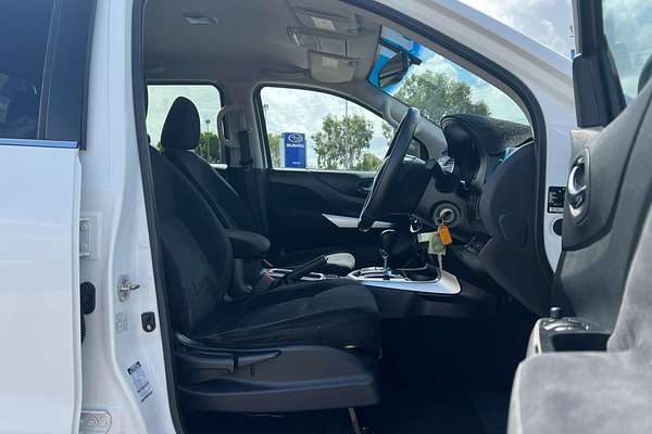 2015 Nissan Navara ST D23 4X4