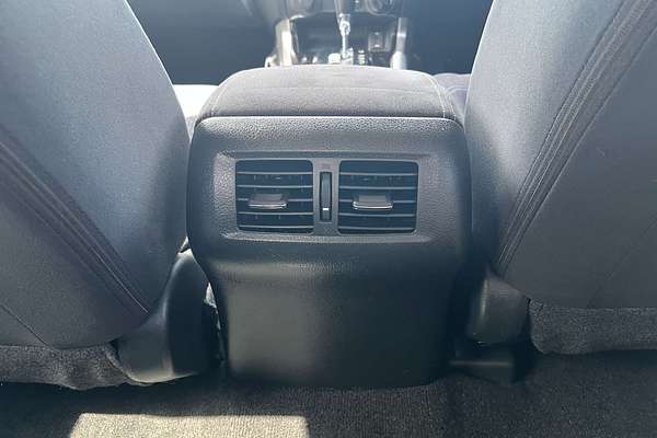 2015 Nissan Navara ST D23 4X4