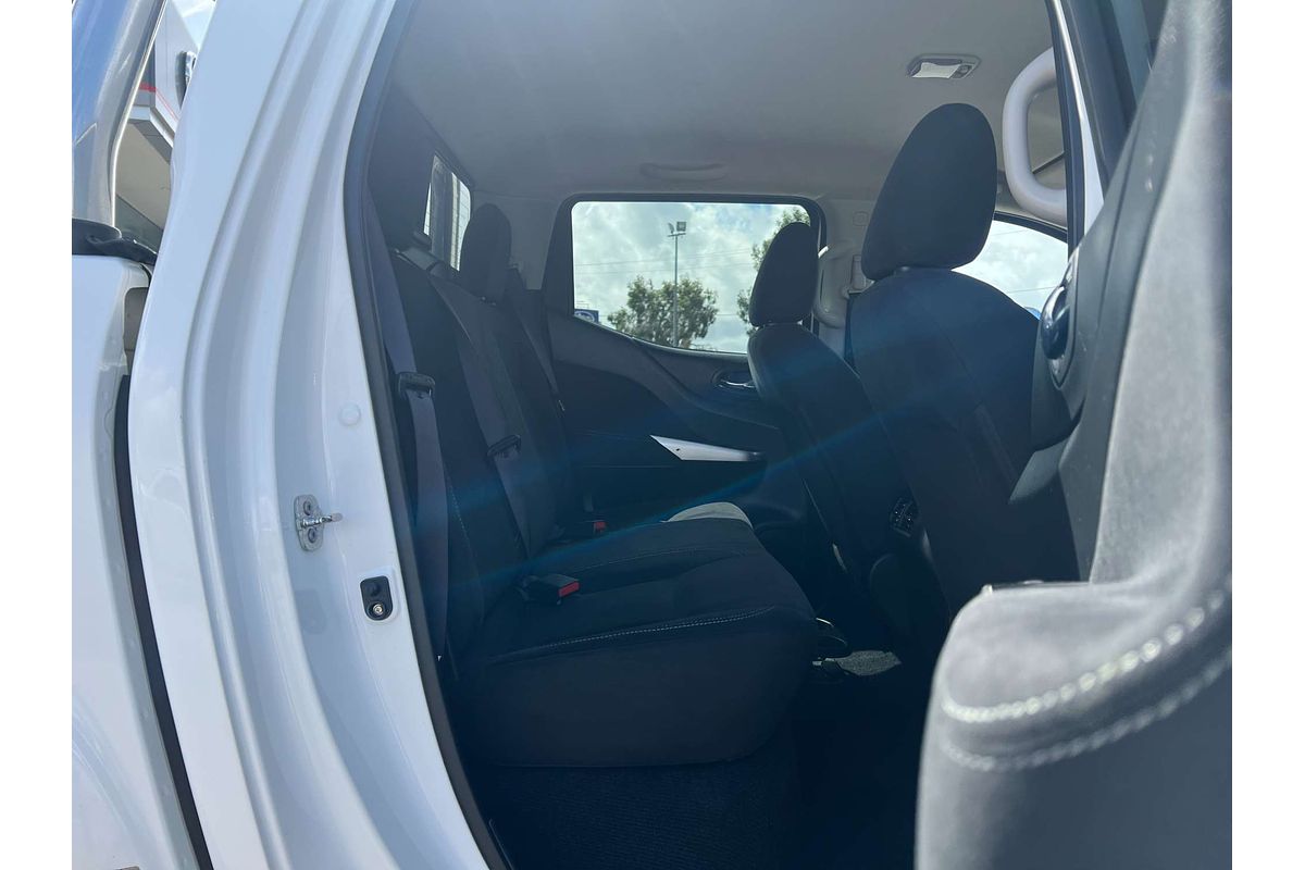 2015 Nissan Navara ST D23 4X4