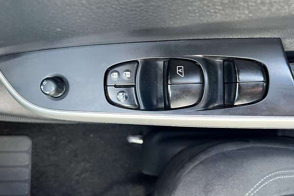 2015 Nissan Navara ST D23 4X4