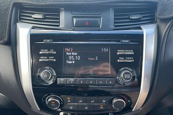 2015 Nissan Navara ST D23 4X4