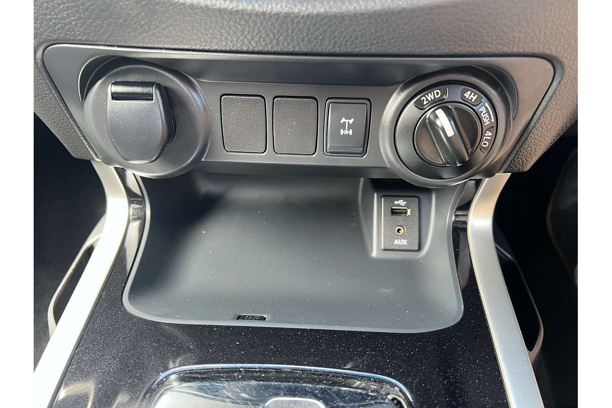 2015 Nissan Navara ST D23 4X4