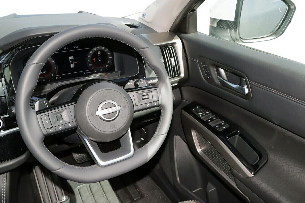 2023 Nissan Pathfinder Ti-L R53