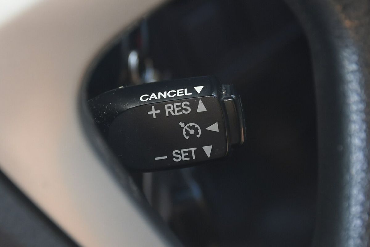 2013 Toyota Hilux SR KUN16R Rear Wheel Drive