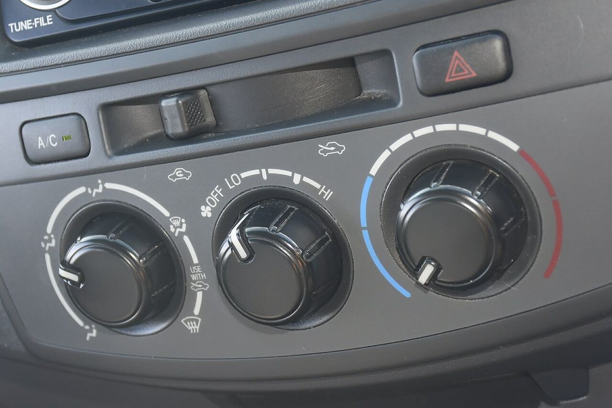 2013 Toyota Hilux SR KUN16R Rear Wheel Drive