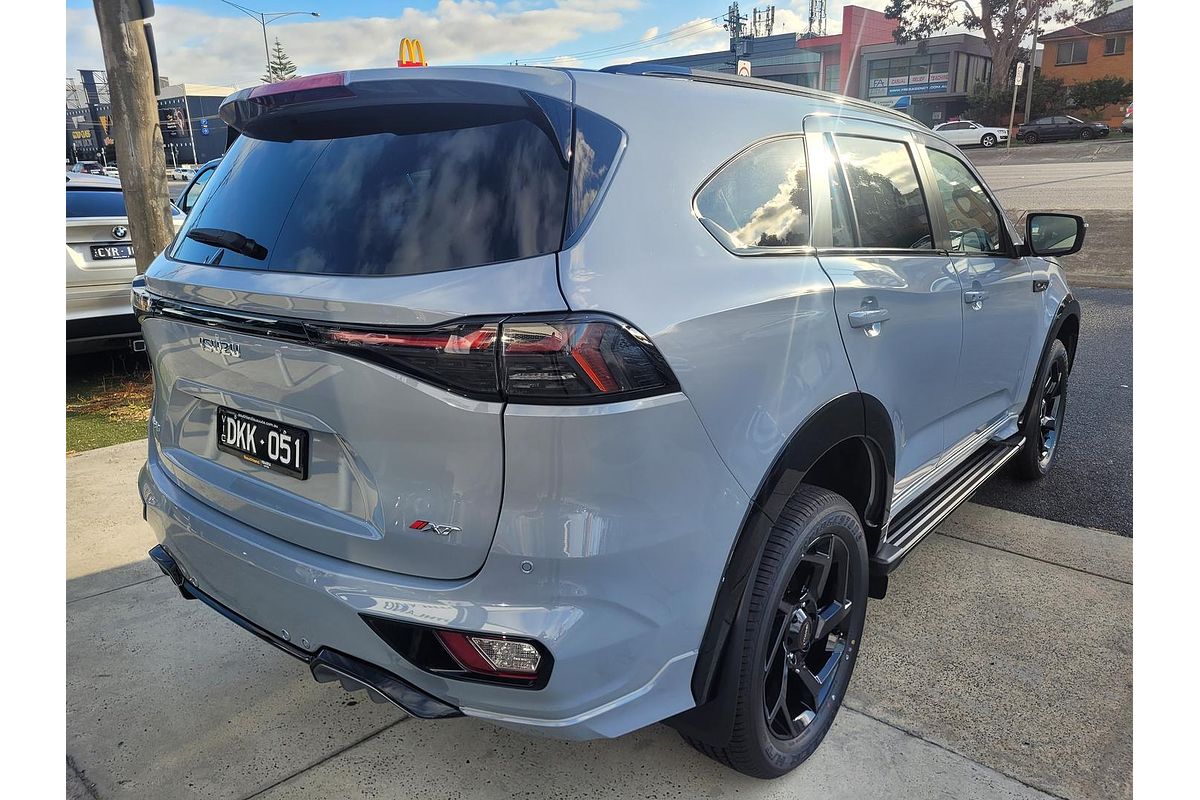 2025 Isuzu MU-X X-TERRAIN