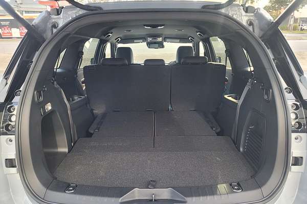 2025 Isuzu MU-X X-TERRAIN