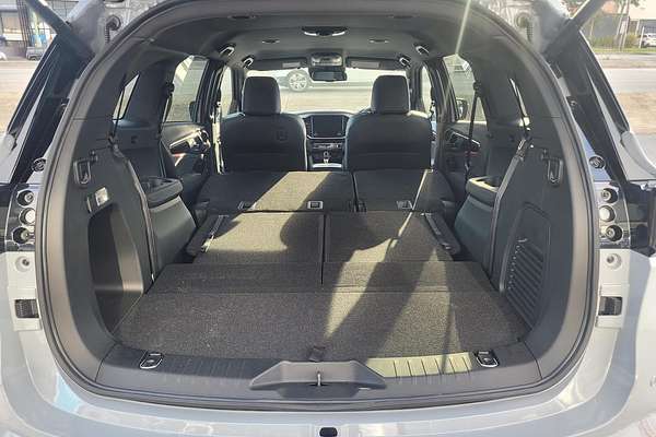 2025 Isuzu MU-X X-TERRAIN