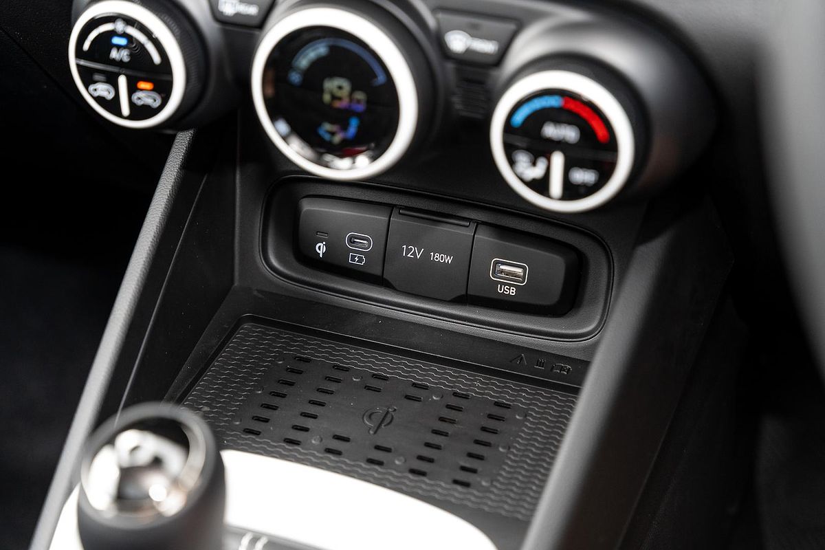 2025 Hyundai Venue Elite QX.V5