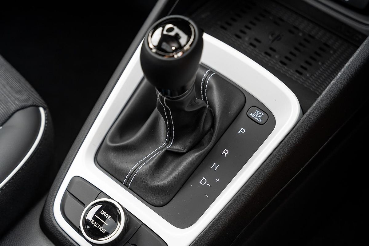 2025 Hyundai Venue Elite QX.V5
