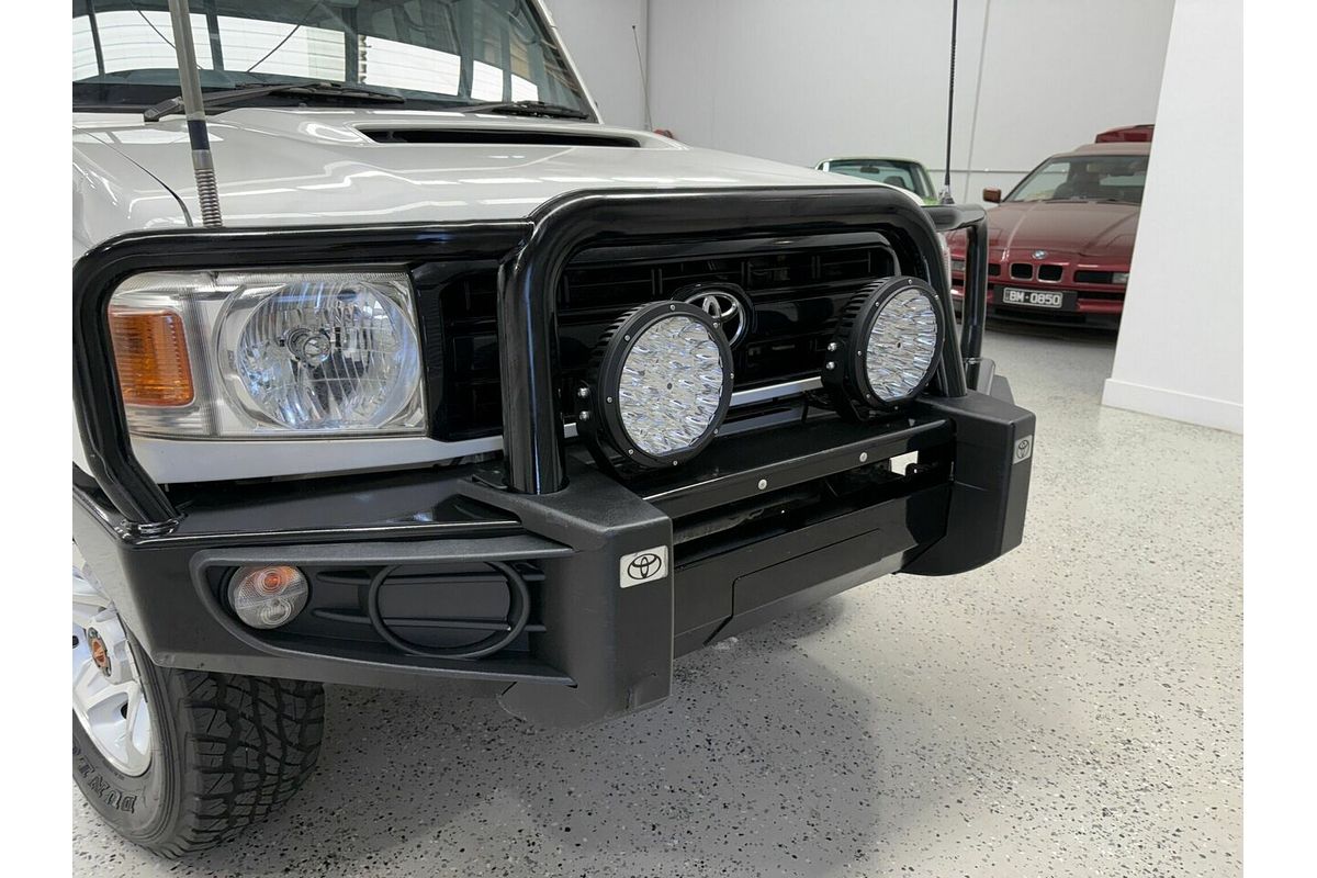 2011 Toyota Landcruiser Workmate Troopcarrier VDJ78R