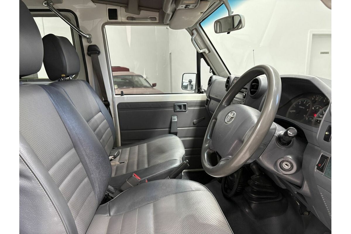 2011 Toyota Landcruiser Workmate Troopcarrier VDJ78R