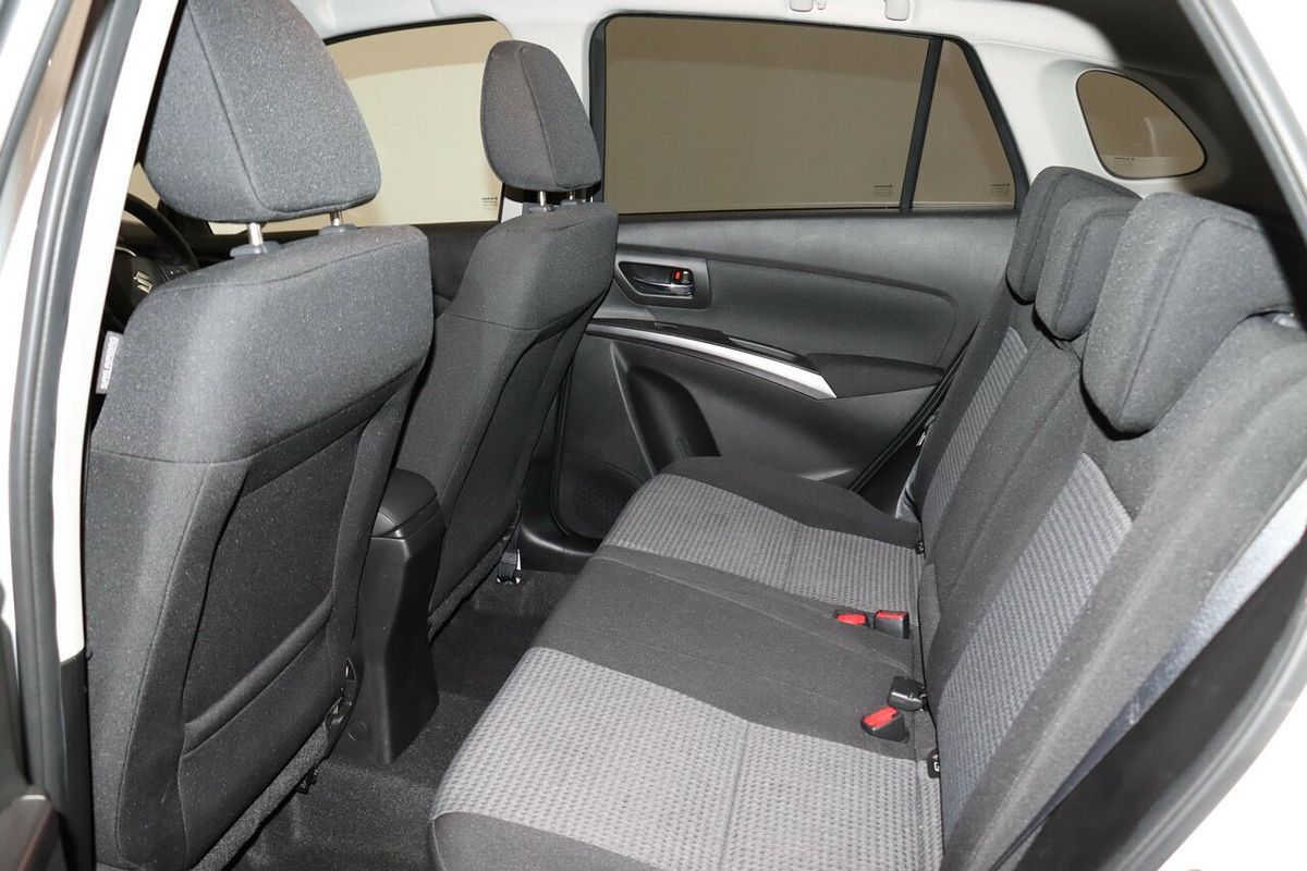 2023 Suzuki S-Cross GL+ JYB