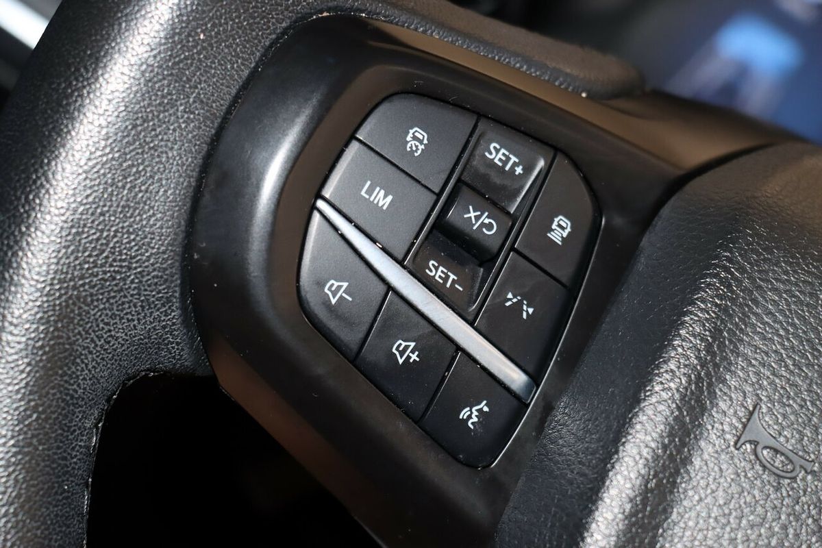 2023 Ford Everest Sport