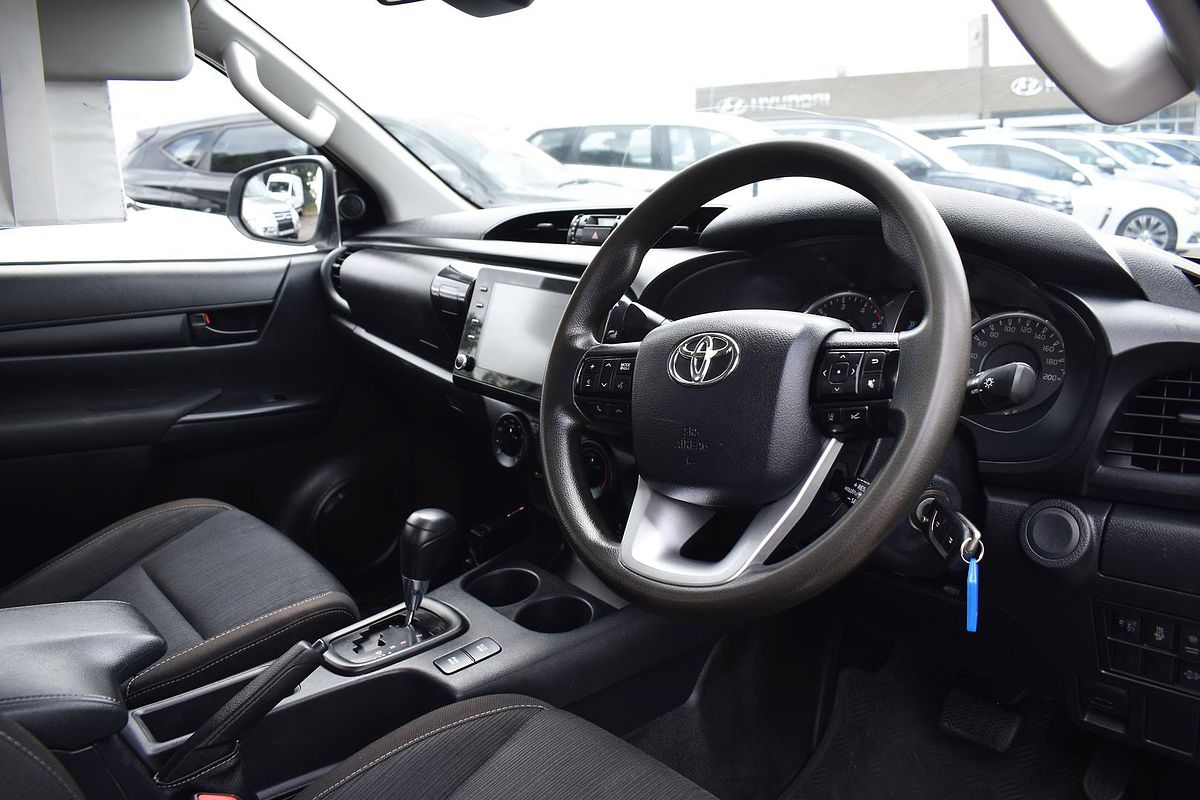 2020 Toyota Hilux SR GUN126R 4X4