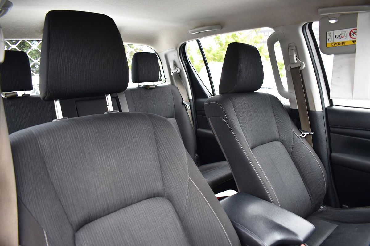 2020 Toyota Hilux SR GUN126R 4X4