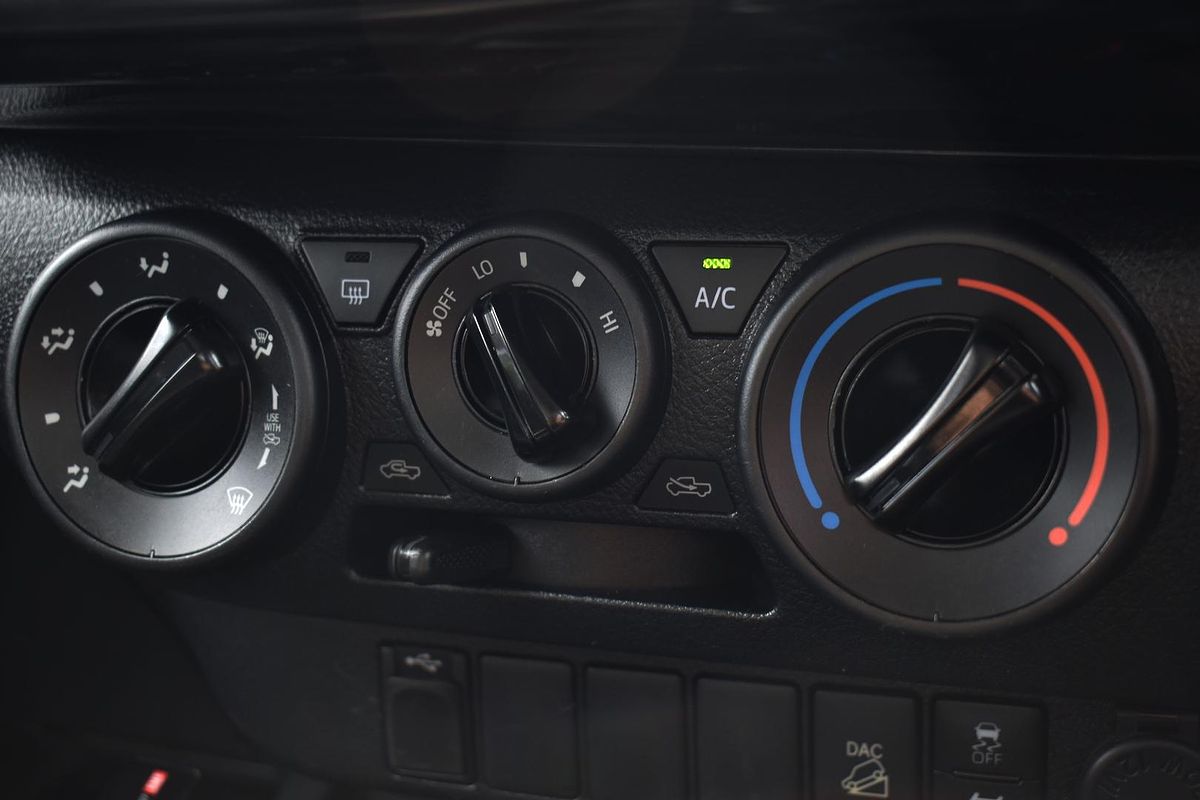 2020 Toyota Hilux SR GUN126R 4X4