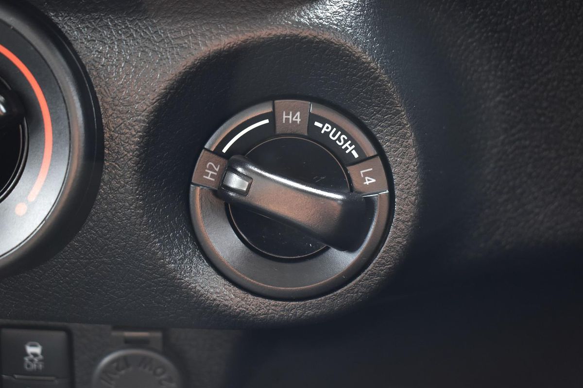2020 Toyota Hilux SR GUN126R 4X4