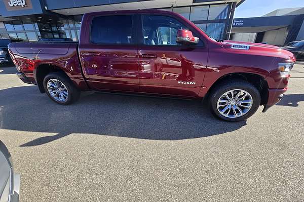 2024 RAM 1500 Laramie Sport RamBox DT 4X4 SWB