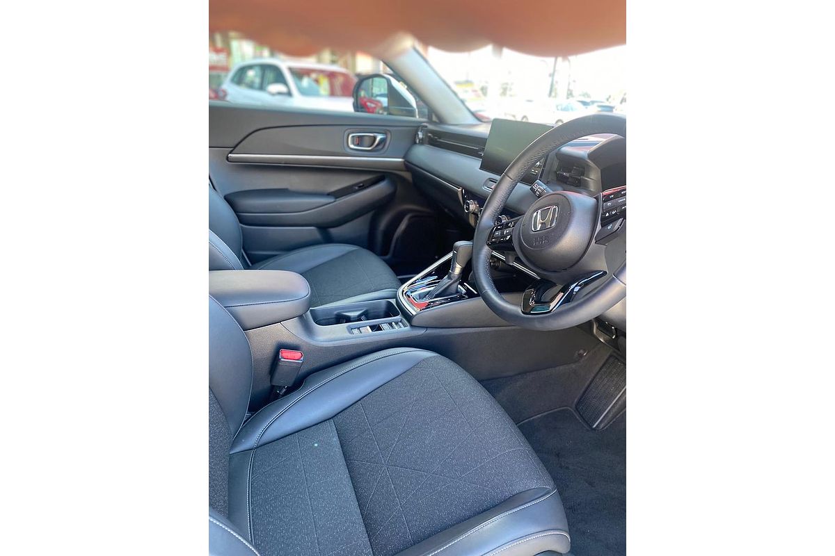 2023 Honda HR-V e:HEV L