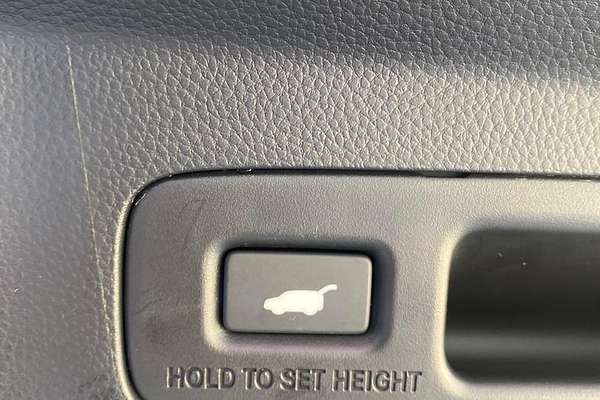 2023 Honda HR-V e:HEV L