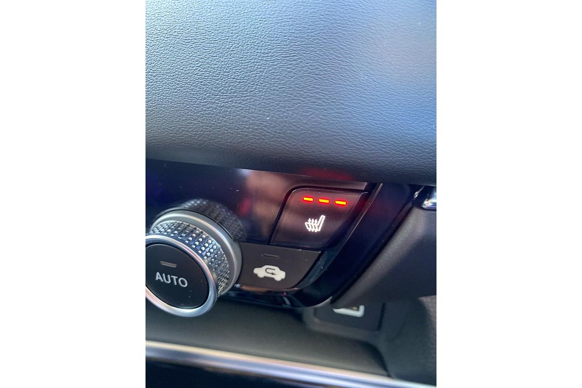 2023 Honda HR-V e:HEV L