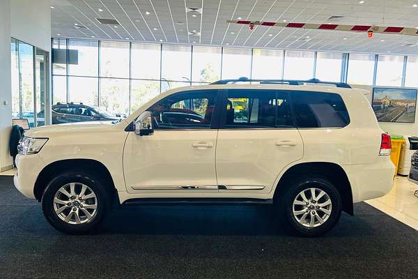 2020 Toyota Landcruiser Sahara VDJ200R