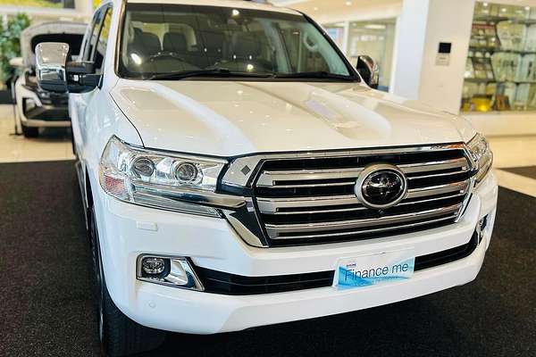 2020 Toyota Landcruiser Sahara VDJ200R