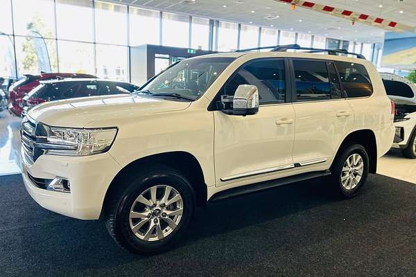 2020 Toyota Landcruiser Sahara VDJ200R