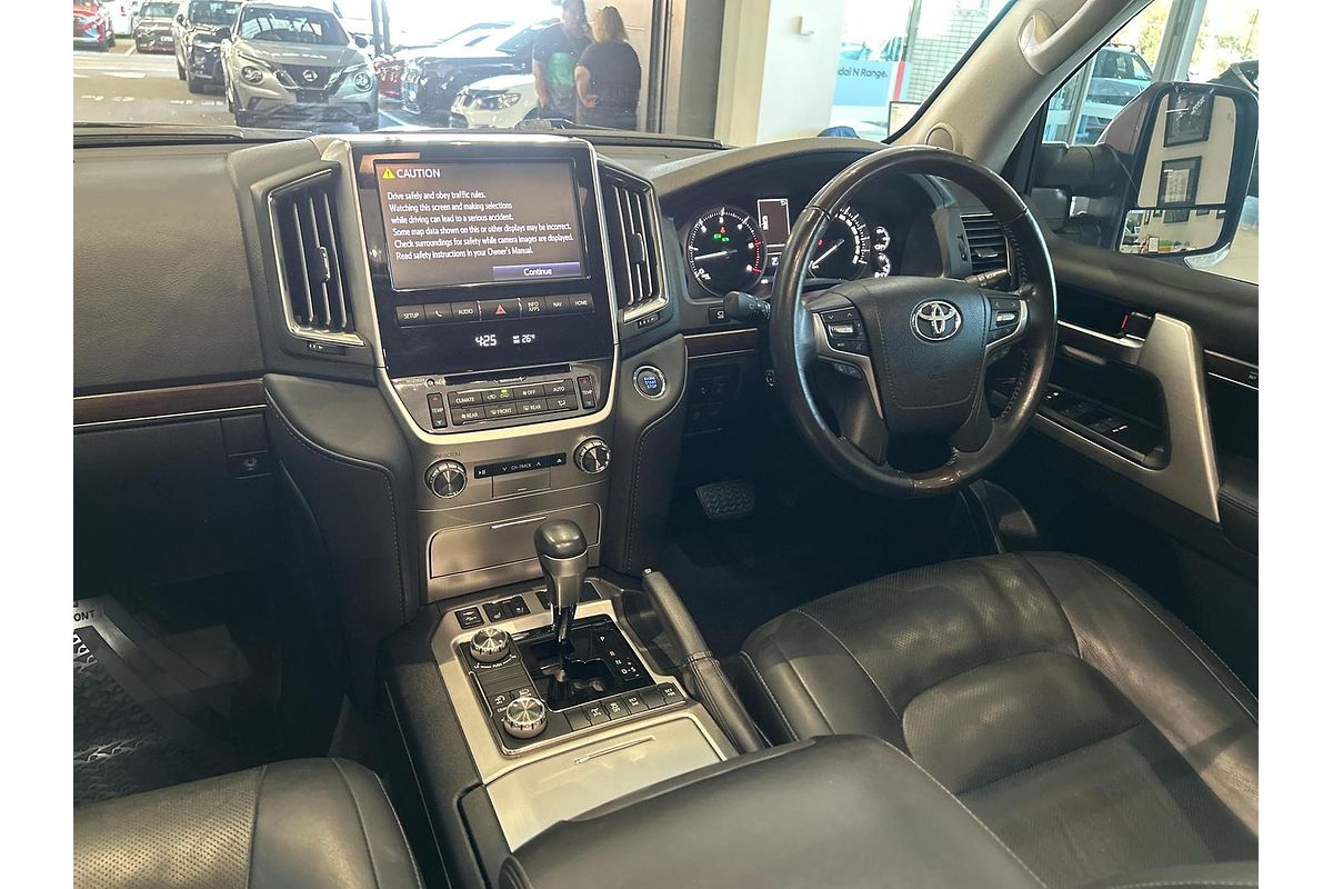 2020 Toyota Landcruiser Sahara VDJ200R