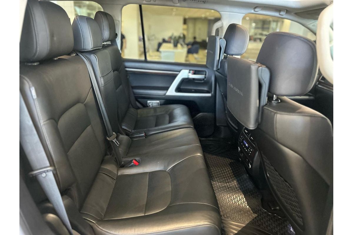 2020 Toyota Landcruiser Sahara VDJ200R