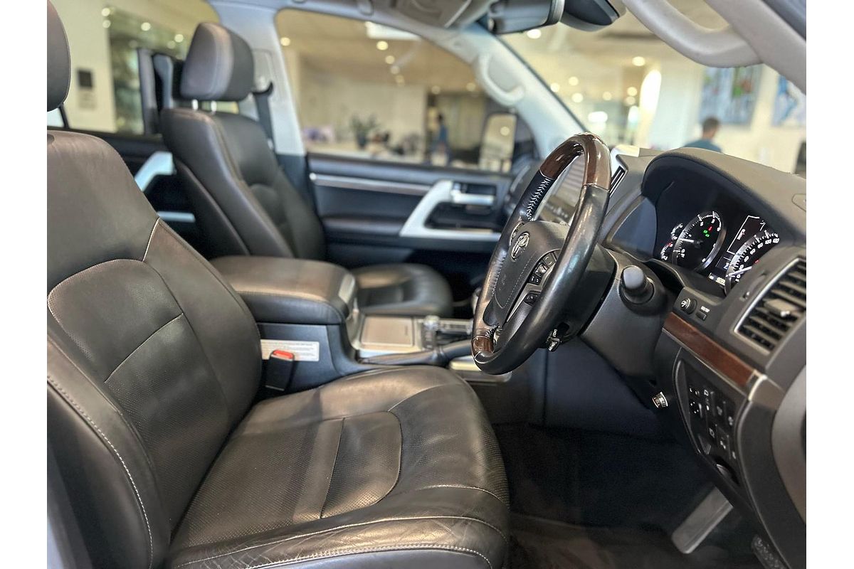2020 Toyota Landcruiser Sahara VDJ200R