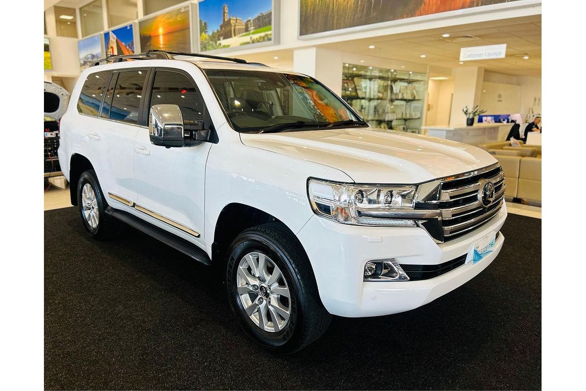 2020 Toyota Landcruiser Sahara VDJ200R