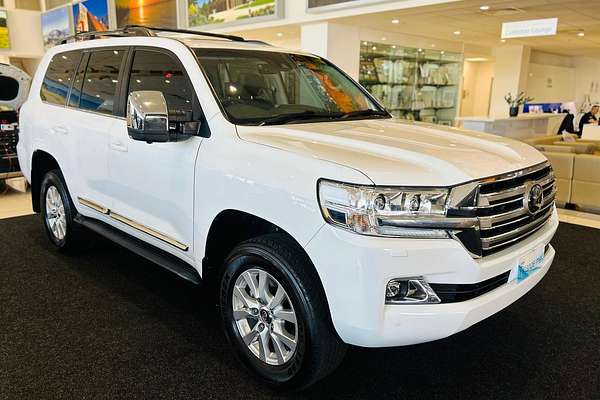 2020 Toyota Landcruiser Sahara VDJ200R