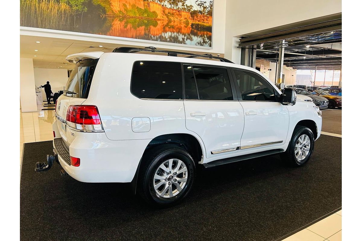 2020 Toyota Landcruiser Sahara VDJ200R